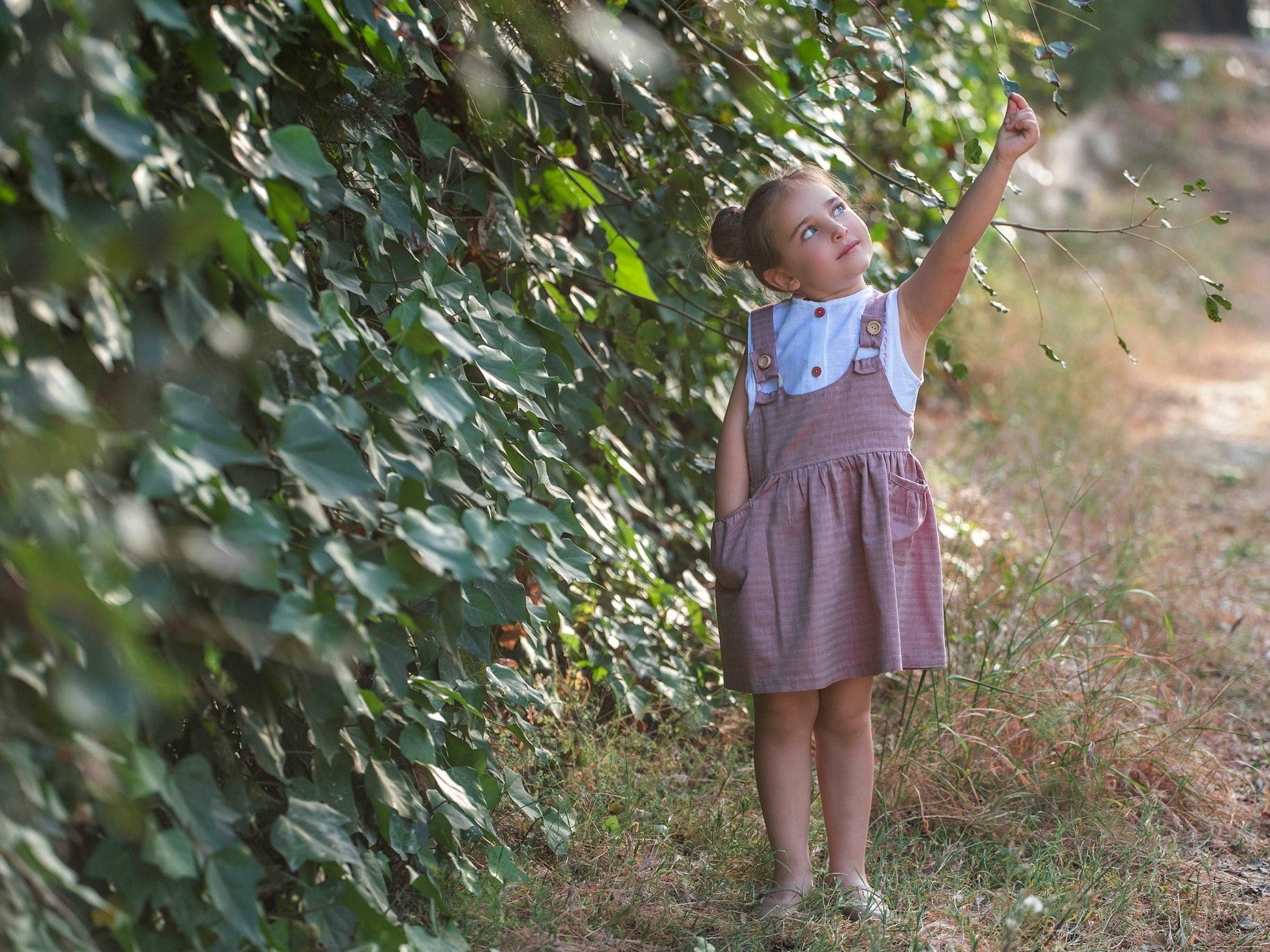 Vestido de peto para niña Natura - La Boutique de Kannela